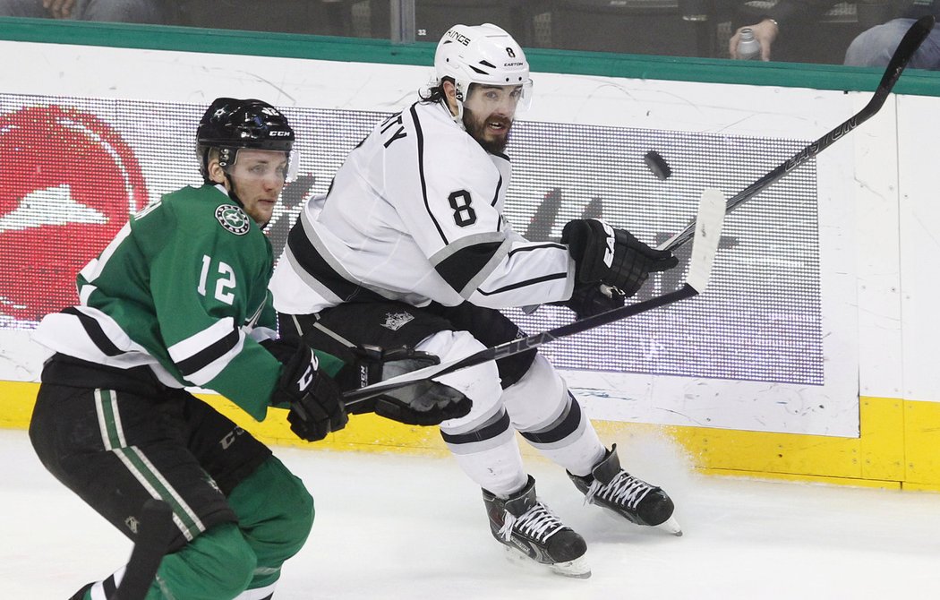 Radek Faksa v akci proti Los Angeles