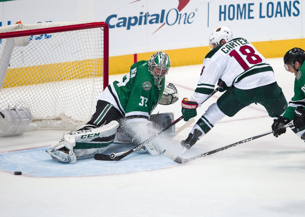 Kari Lehtonen v brance Dallasu v úvodním duelu play off proti Minnesotě vychytal čisté konto