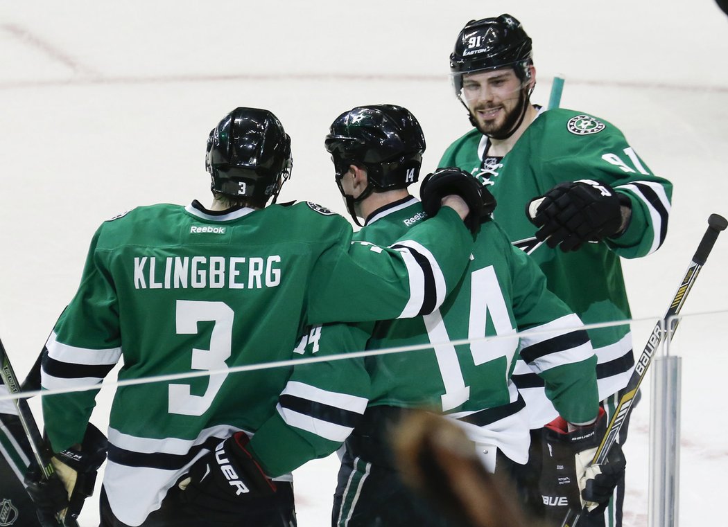 Dallas je znovu na čele ligy, k výhře nad Nashvillem pomohli čtyřmi body Jamie Benn a Tyler Seguin