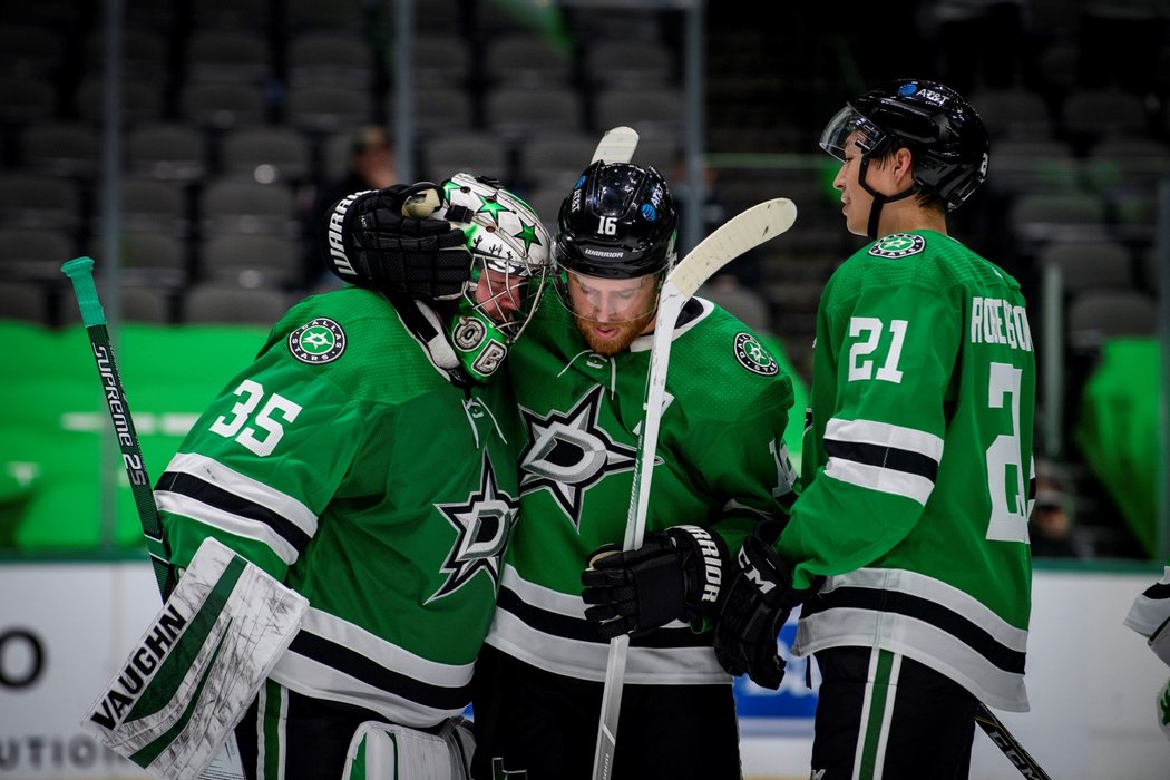 Hokejisté Dallasu vstoupili do letošní sezony opožděně, ale ve velkém stylu. Nashville přejeli 7:0