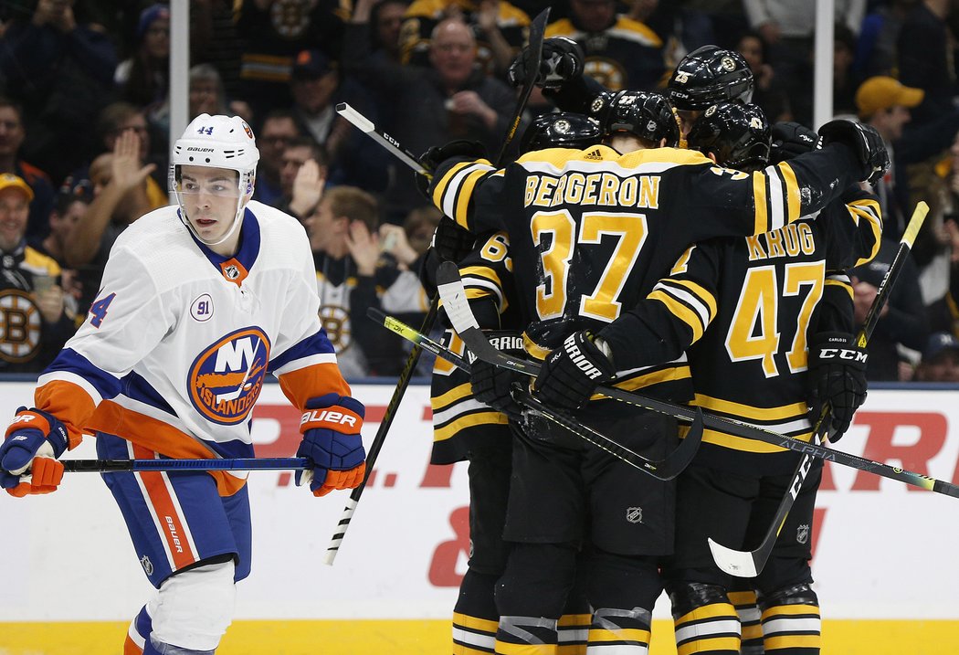 Boston s přehledem porazil New York Islanders a upevnil svoji pozici v čele západní konference