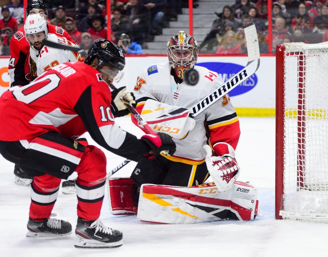 Hokejový brankář David Rittich pomohl v NHL 22 zákroky k triumfu Calgary 2:1 v Ottawě.