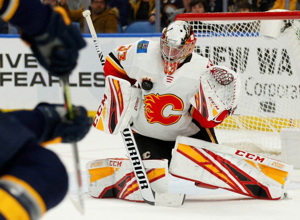 Brankář David Rittich zneškodnil ve středečním utkání NHL 34 střel