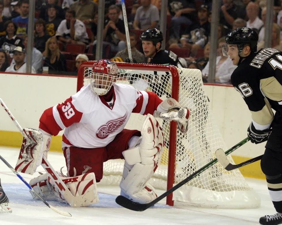 Dominik Hašek s Detroitem dvakrát slavil Stanley Cup.