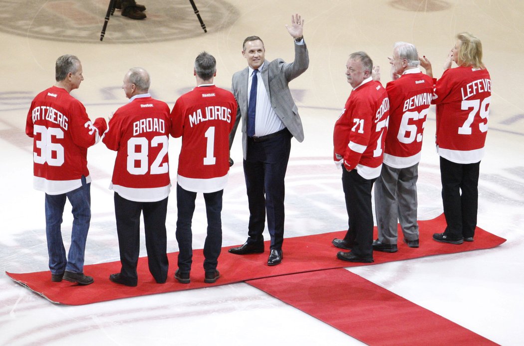 Na rozlučku dorazil i generální manažer Tampy Bay Steve Yzerman, který je klubovou legendou