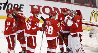 Mrázek zastavil Tampu a má nulu, Hudler bodově táhl Calgary