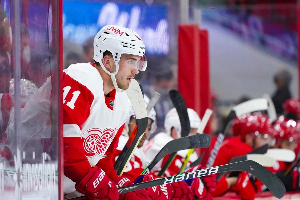 Útočník Filip Zadina během zápasu NHL proti Carolině