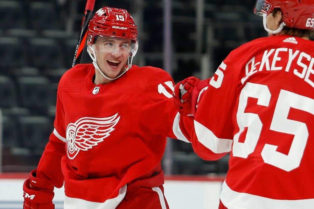 Jakub Vrána se vyhnul arbitráži NHL, s Detroitem podepsal smlouvu na tři roky