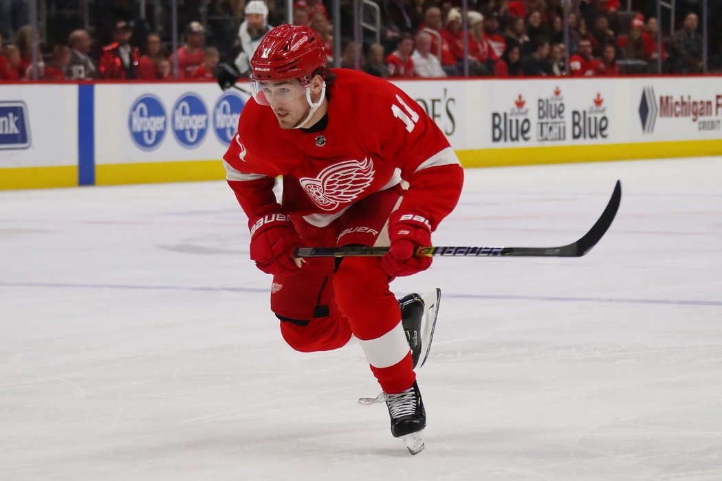 Filip Zadina podepsal v Detroitu smlouvu na další tři roky