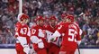 O výhře Red Wings před padesáti tisíci diváky rozhodl pouhých 60 sekund před koncem třetí třetiny pětatřicetiletý útočník Brad Richards