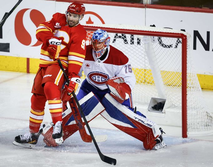 Dobeš první hvězdou utkání proti Calgary, jediný gól mu dal Klapka. Vítězná série Devils Dobeš první hvězdou utkání proti Calgary, jediný gól mu dal Klapka. Vítězná série Devils