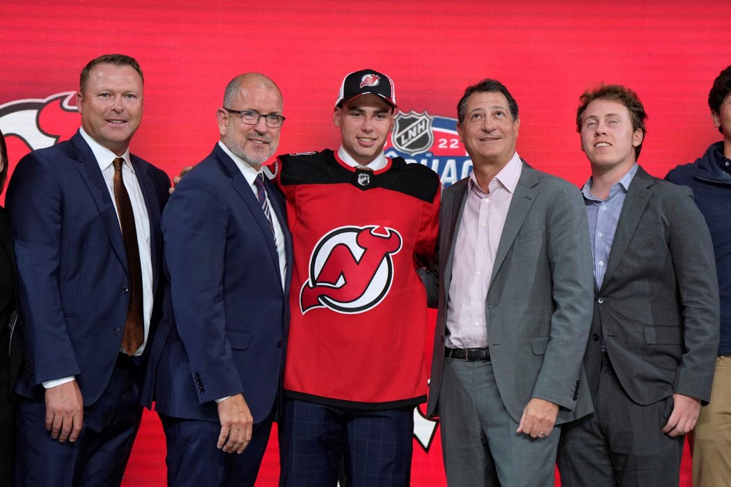 Slovenský hokej si na draftu NHL 2022 vedle jedničky přivlastnil i dvojku, kterou se stal obránce Šimon Nemec