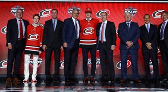 Draft NHL: Nečas patří Carolině, Chytil Rangers, dočkali se i další Češi