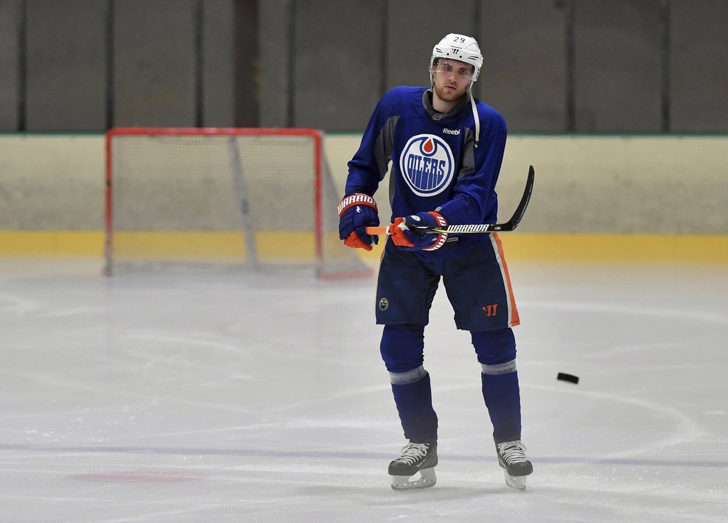 Na sezonu se útočník Oilers Leon Draisaitl připravoval v Česku už potřetí.