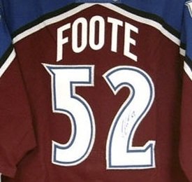 52. Adam Foote, obránce - Válel v Coloradu v dobách největší slávy po boku Sakica, Forsberga či Roye. Pěkně ostrý bek, který se nebál rozdávat rány.