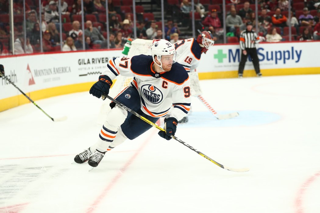 Kapitán Edmontonu Connor McDavid válí i v nové sezoně NHL