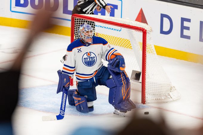 Problémy v brankovišti? Oilers vsadili na OSM gólmanů! Tři do rotace a pět žolíků Problémy v brankovišti? Oilers vsadili na OSM gólmanů! Tři do rotace a pět žolíků