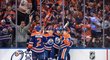 Hokejisté Edmontonu se radují z trefy