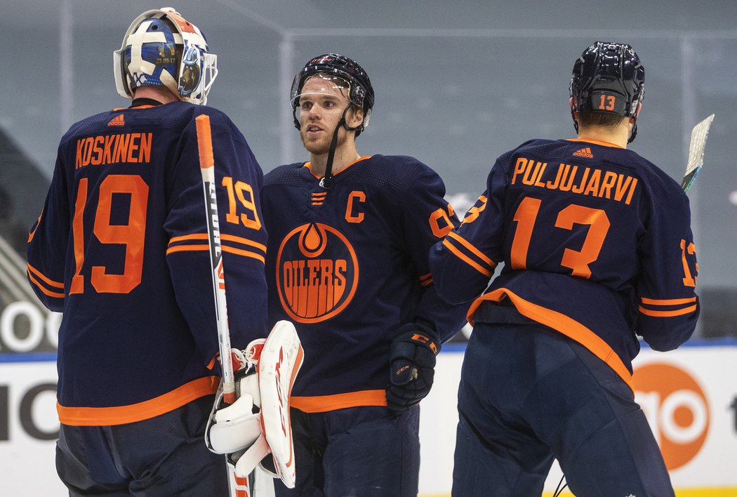 Connor McDavid proti Calgary nasbíral pět bodů