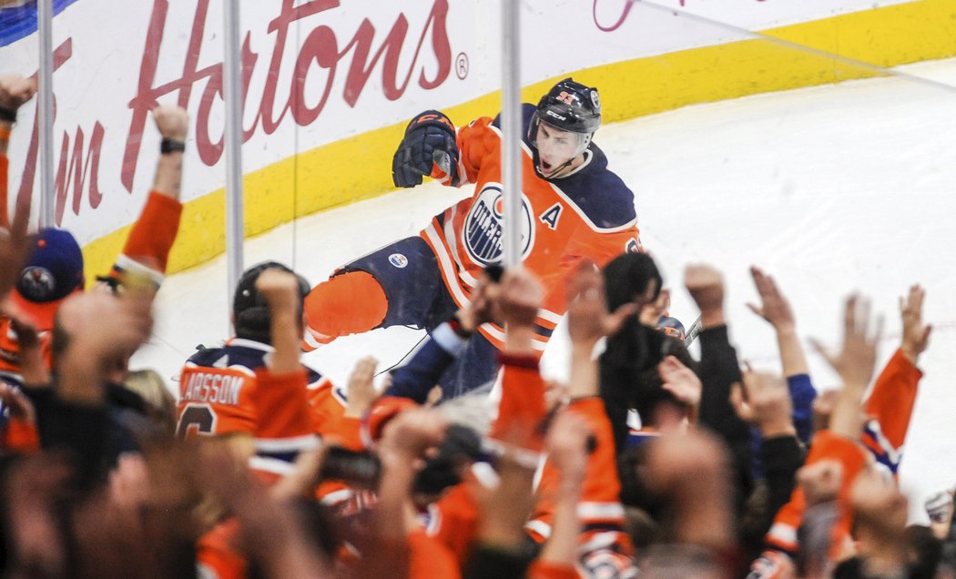 Ryan Nugent-Hopkins rozhodl zápas proti Arizoně trefou v prodloužení