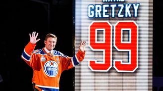 Po Naganu se málem rozplakal. The Great One Wayne Gretzky slaví šedesátiny