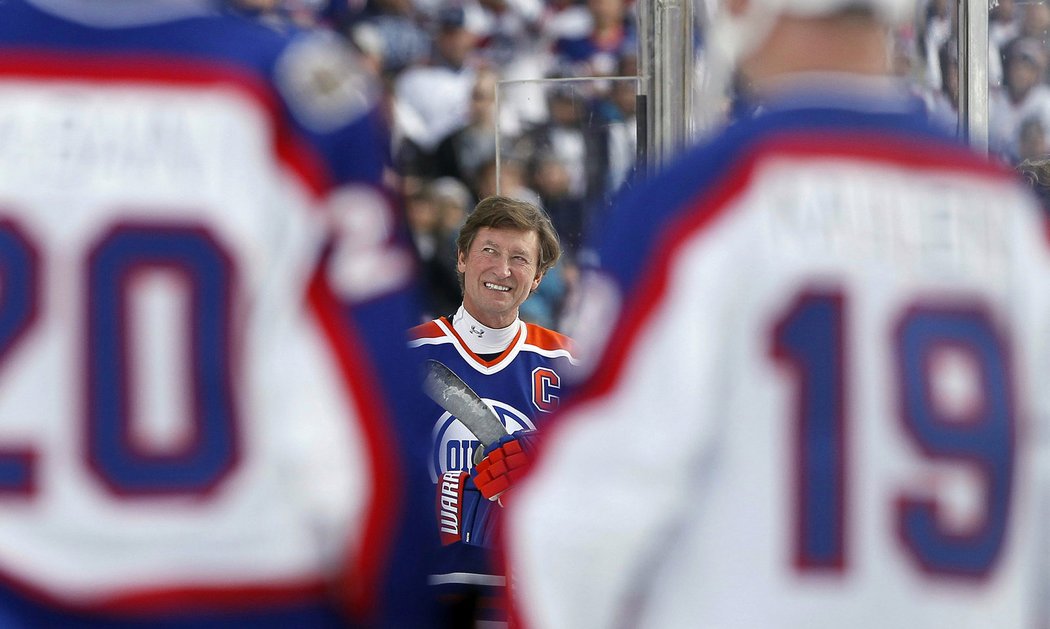 Wayne Gretzky po zápase šokoval novináře když přiznal, že šlo o možná poslední zápas jeho kariéry.
