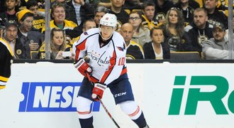 Český trejd v NHL! Erat míří do Phoenixu, do Washingtonu jde Klesla