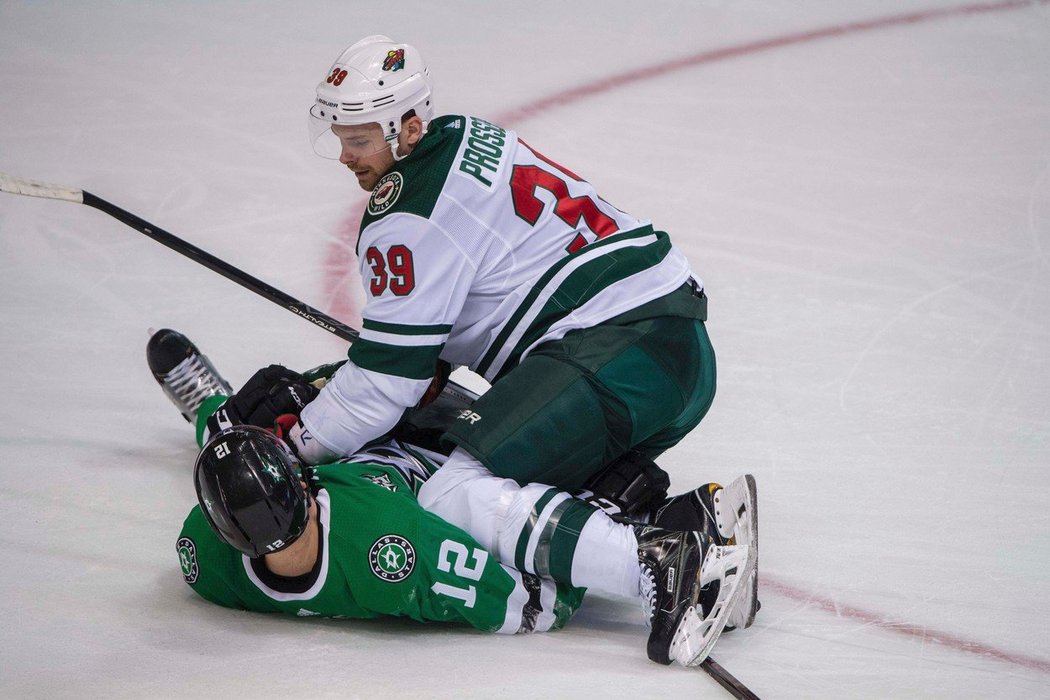 Radek Faksa přispěl v sobotním utkání NHL gólem v oslabení k výhře Dallasu 4:1 nad Minnesotou.