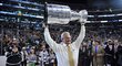 Strůjce dvou vítězství ve Stanley Cupu za poslední tři roky - kouč Los Angeles Darryl Sutter