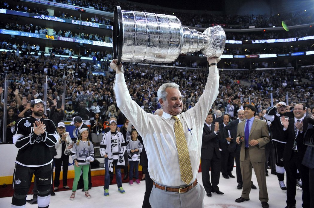 Strůjce dvou vítězství ve Stanley Cupu za poslední tři roky - kouč Los Angeles Darryl Sutter