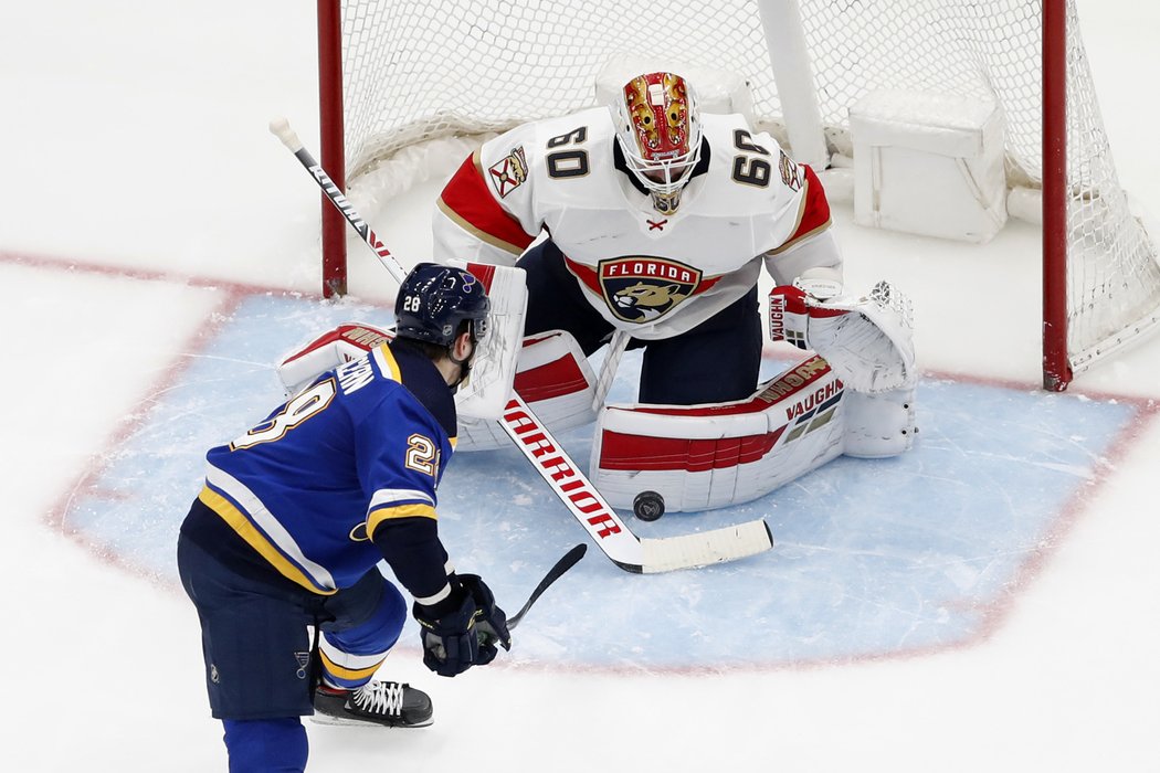 St. Louis odešlo poraženo 1:2, když si vylámalo zuby na Chrisi Driedgerovi. Kdo to sakra je? Fantom posledního týdne, NHL smeká a učí se vyslovovat jeho jméno.