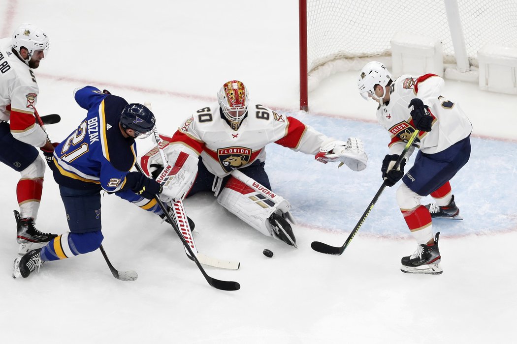 Driedger coby náhrada za zraněného Bobrovskiho odchytal poslední tři utkání, proti Bostonu (1:2 v prodloužení), Montrelu (4:1) a naposledy St. Louis. Z 89 střel lapil 85 a má fantastická čísla (1.31 brankový průměr 95.5% úspěšnost zákroků).