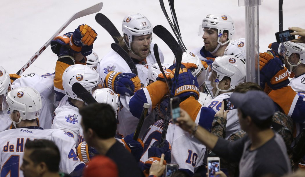 Islanders dělí jediná výhra od postupu do druhého kola play off NHL