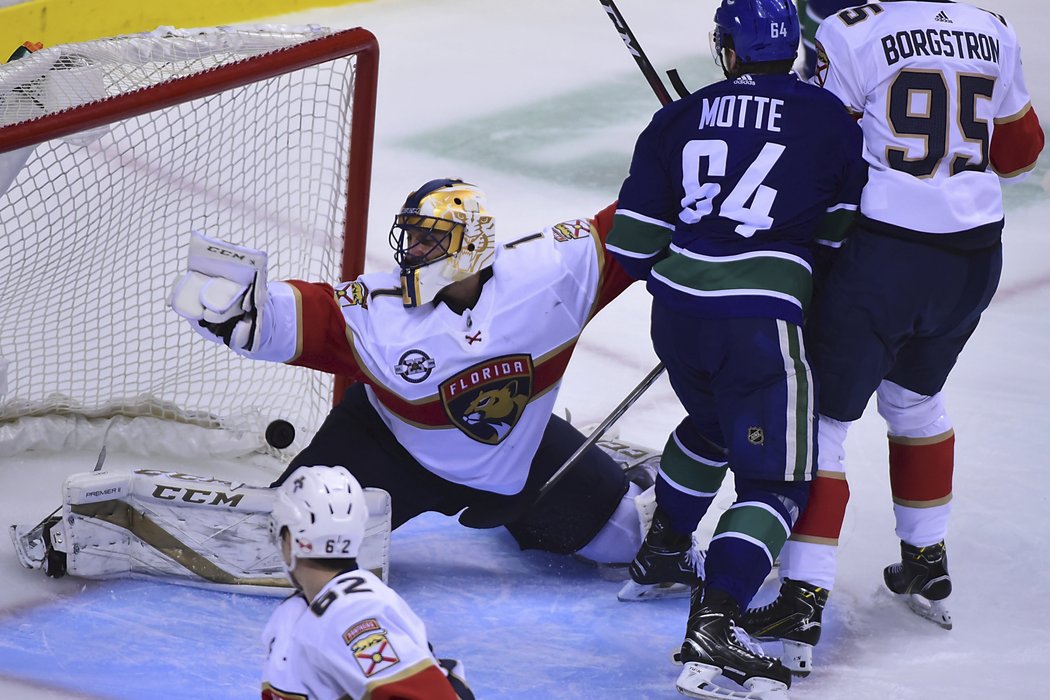 Roberto Luongo nedokázal zachránit Floridu, a ta dostala od Canucks nakládačku