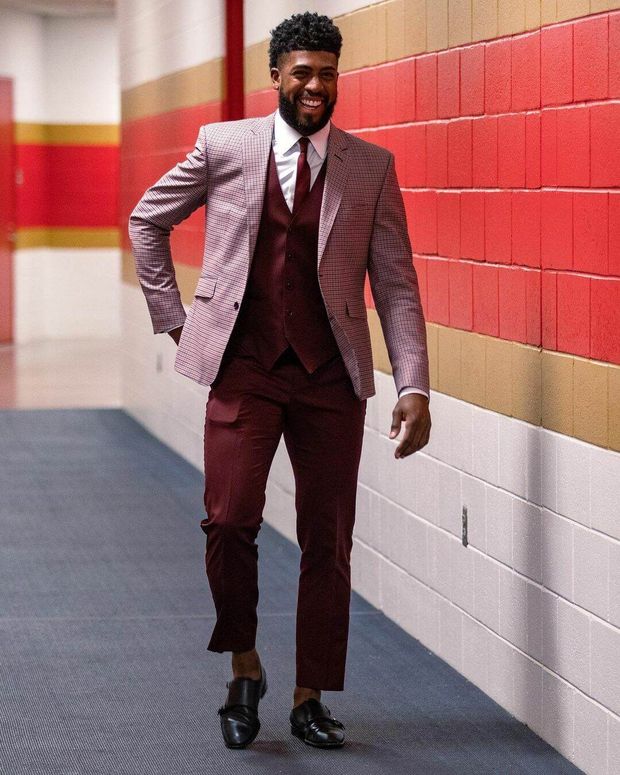 Vždy usměvavý je před zápasy v NHL Anthony Duclair. Náladu mu zpříjemňují i vyvedené outfity Vždy usměvavý je před zápasy v NHL Anthony Duclair. Náladu mu zpříjemňují i vyvedené outfity