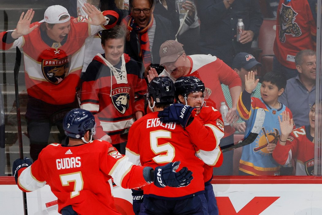 Řízný bek Radko Gudas musel řešit větší starosti než play off. Někdo mu totiž vyhrožoval bombou!