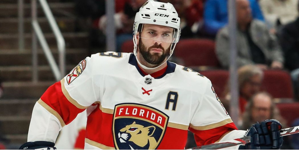 Nezlomný obránce Keith Yandle v NHL nadále živí svou sérii odehraných zápasů bez pauzy. Do 867. startu v řadě nastoupil i přes napjatou situaci s vedením Floridy