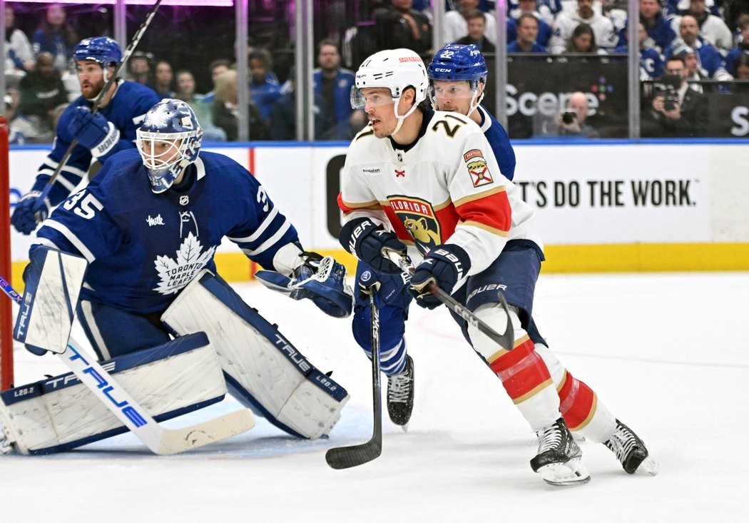 Hokejisté Floridy začali sérii s Torontem výhrou 4:2 na ledě Maple Leafs