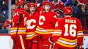 Michael Frolík skóroval ve třetím zápase v řadě a vstřelil vítězný gól Calgary, které porazilo Toronto 4:2.