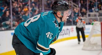 SESTŘIHY: Hertl dvěma góly pečetil výhru San Jose. Bodoval i Nosek