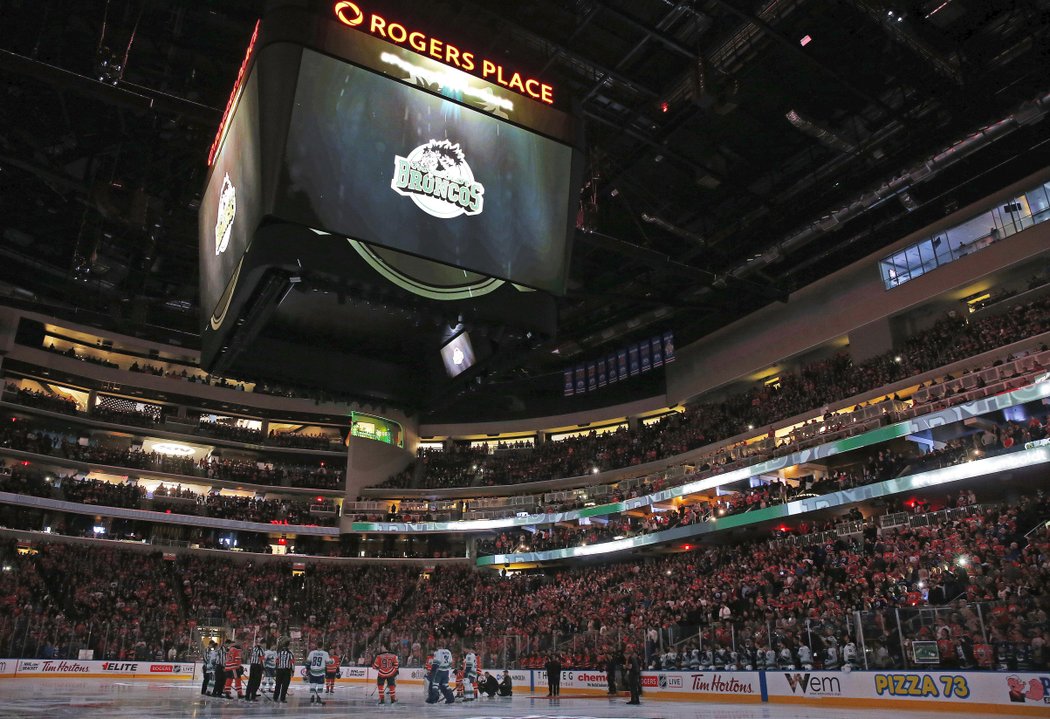 Celá NHL truchlila za Humboldt Broncos