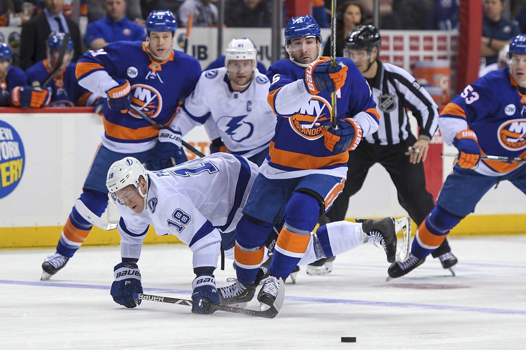 Cal Clutterbuck poslal na led Ondřeje Paláta