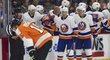 Jan Kovář se premiérovou brankou v dresu New York Islanders v pátečním přípravném utkání před NHL v Allentownu podílel na vítězství nad Philadelphii 3:2 v prodloužení.