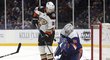 Robin Lehner proti Ducks pochytal 19 střel a zapsal třetí nulu v sezoně