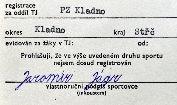 To je krasopis! Jágrův školácký podpis na hráčské registraci To je krasopis! Jágrův školácký podpis na hráčské registraci
