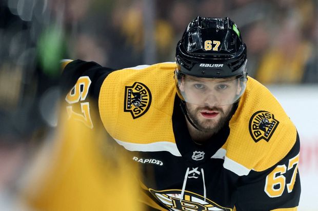 Obránce Jakub Zbořil v dresu Bostonu Obránce Jakub Zbořil v dresu Bostonu