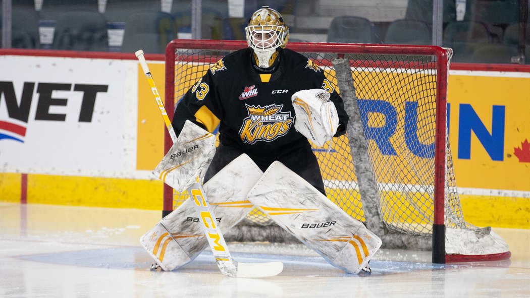 Jiří Patera měl za poslední sezonu ve 41 zápasech WHL průměr 2,55 inkasované branky na zápas při úspěšnosti zákroků 92,1 procenta.