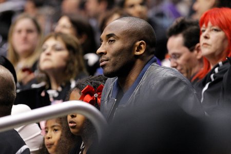 Kobe Bryant pomáhal v době výluky dlouholetému šéfovi videooddělení Los Angeles Lakers