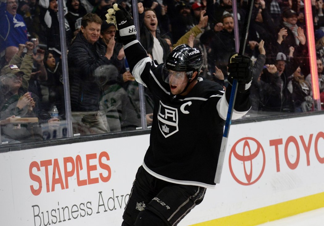 Slovinský útočník Anže Kopitar odehrál v NHL už 13 sezon, v roce 2012 a 2014 slavil s LA zisk Stanley Cupu