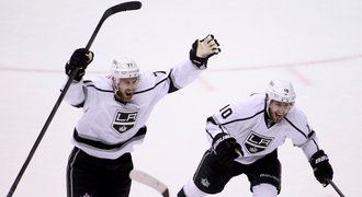 Z Philadelphie zní: Klukům z Flyers Stanley Cup přejeme